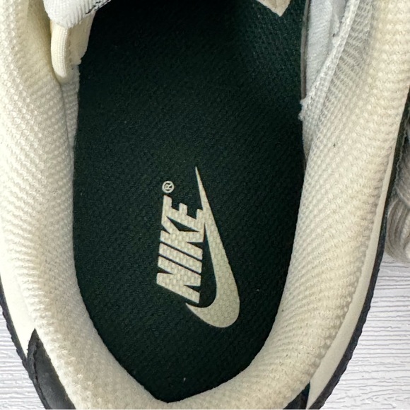 Nike Dunk Low Womens Green Snake FQ8893-397 Size 11W/9.5M Brand New 💯 Authentic - Picture 10 of 13